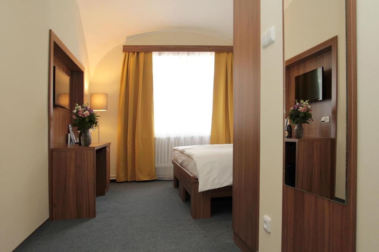 Hotel Baltaci Stary Zamek Napajedla Εξωτερικό φωτογραφία