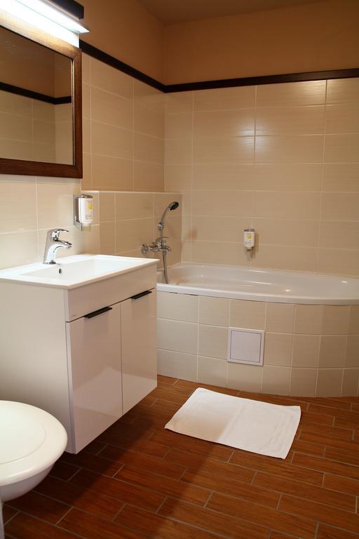 Hotel Baltaci Stary Zamek Napajedla Εξωτερικό φωτογραφία